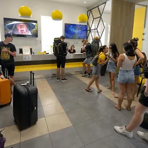  Hostel The Hive Party